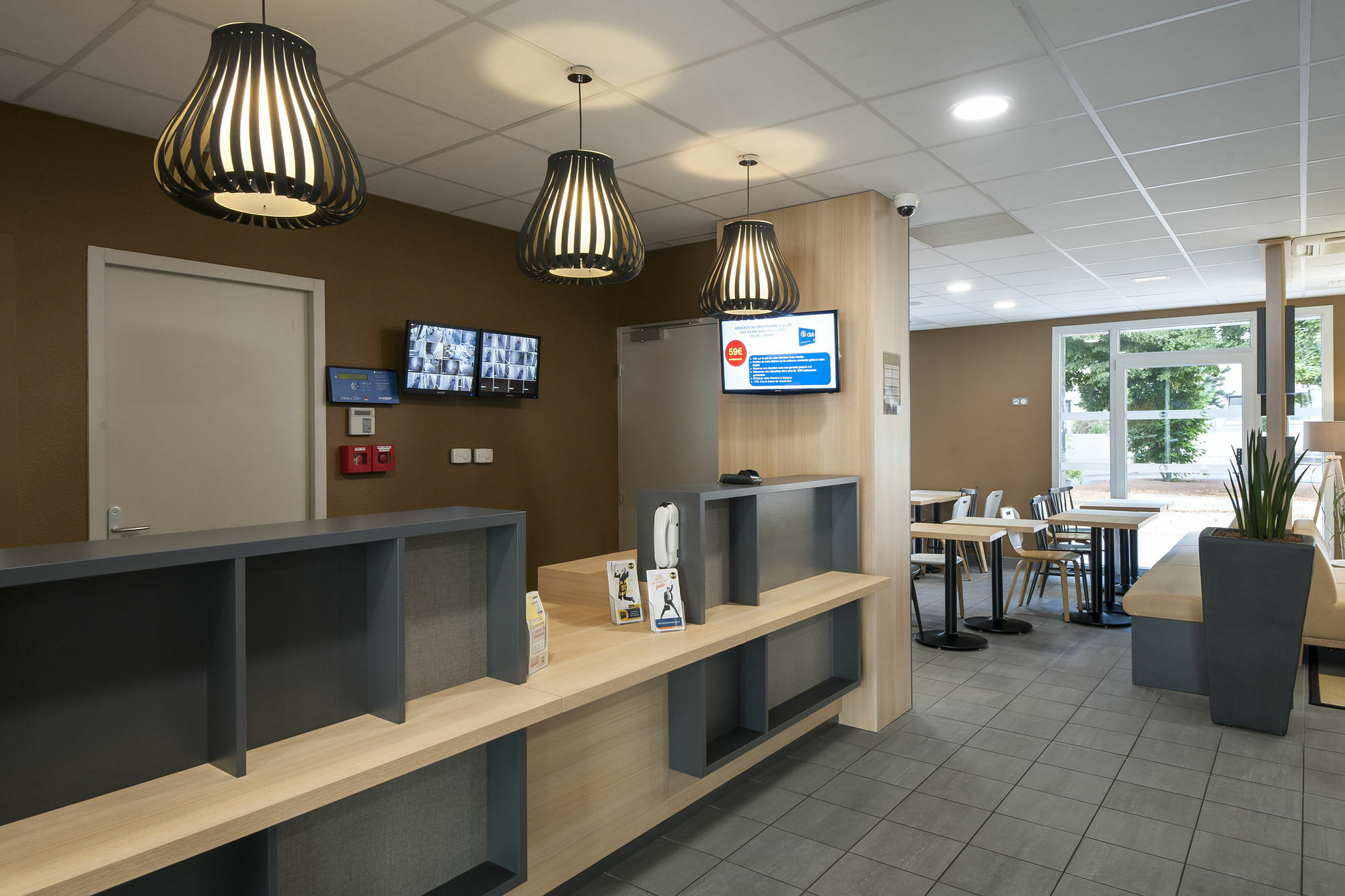 B&B Hotel Lyon Caluire Cite Internationale Εξωτερικό φωτογραφία