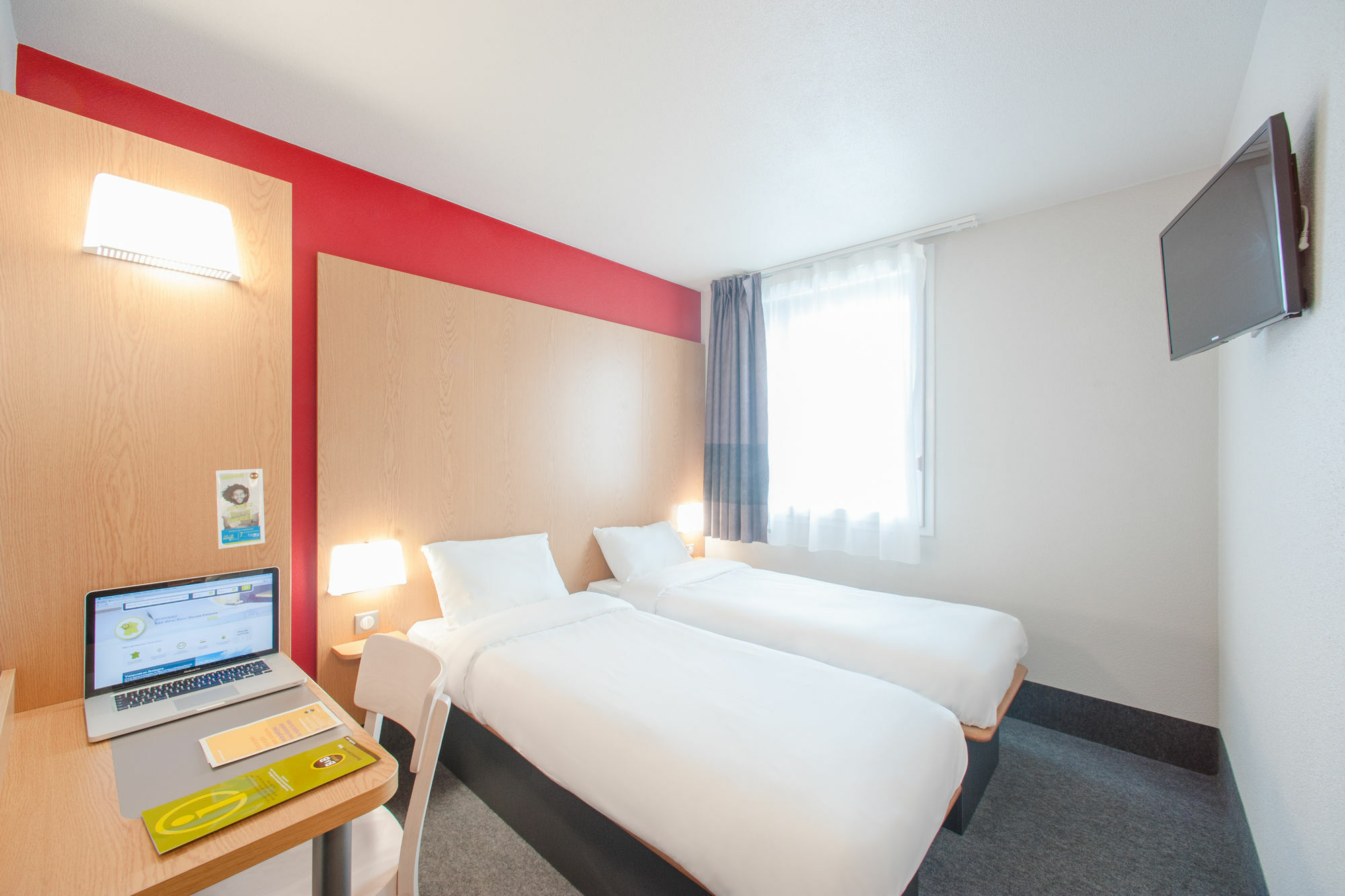 B&B Hotel Lyon Caluire Cite Internationale Εξωτερικό φωτογραφία