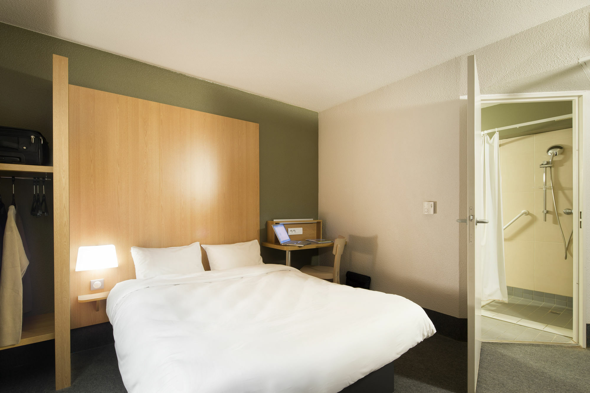 B&B Hotel Lyon Caluire Cite Internationale Εξωτερικό φωτογραφία