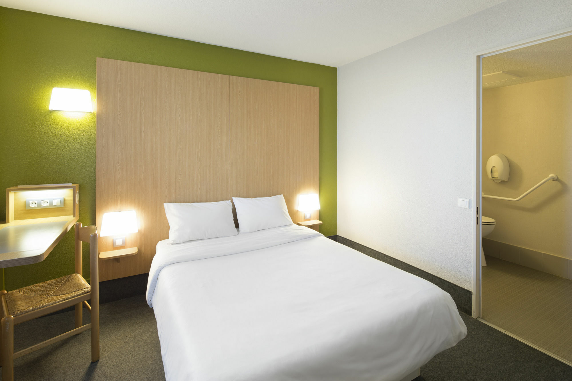 B&B Hotel Lyon Caluire Cite Internationale Εξωτερικό φωτογραφία